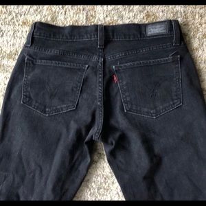 Levi’s 524 Skinny Jeans